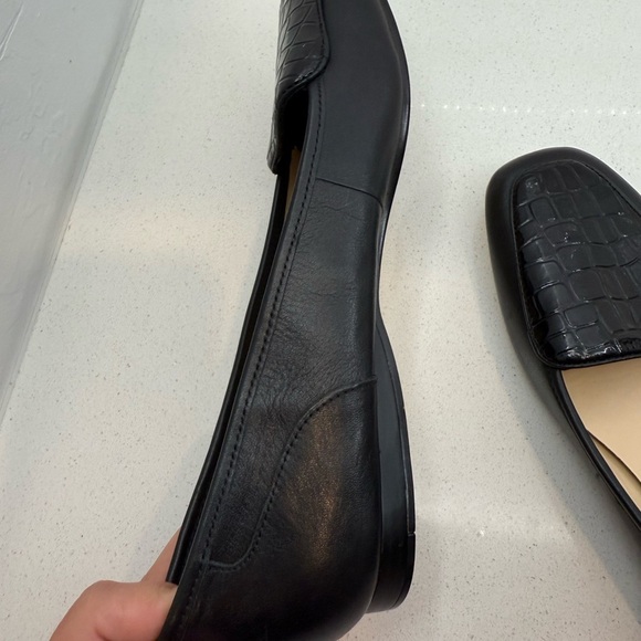 Bandolino Black Croc-Patterned Loafers - Picture 6 of 10